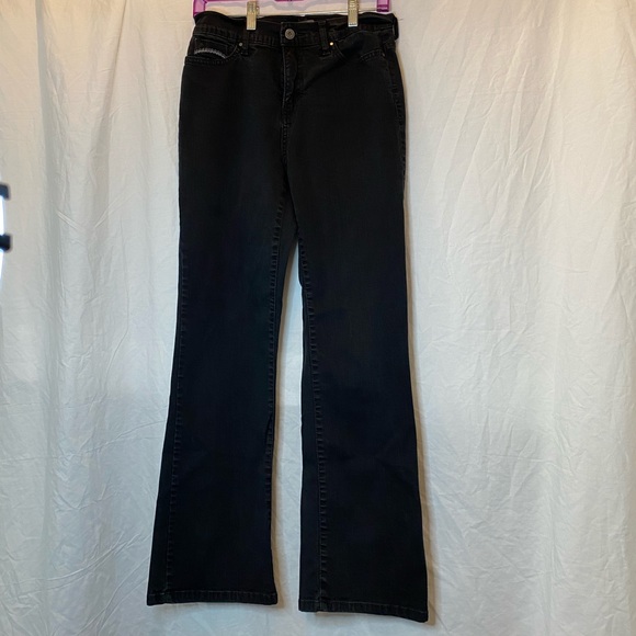 Levi’s Perfectly Slimming 512 Bootcut Black Jeans - Picture 2 of 12